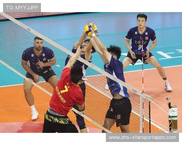 球队在关键比赛中以团队协作取胜,比赛中团队的重要性